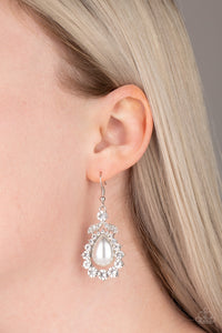 Award Winning Shimmer - White - Paparazzi