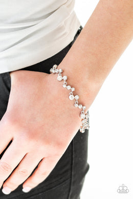 Starlit Stunner - White - Paparazzi