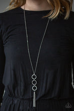Load image into Gallery viewer, Diva In Diamonds - White - Paparazzi
