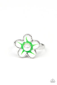 Starlet Shimmer Flower with Pearl Ring
