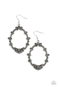 Sparkly Status - Silver - Paparazzi