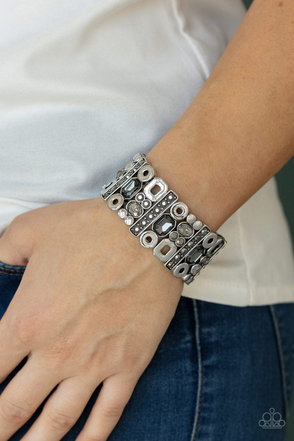 Dynamically Diverse - Silver - Paparazzi