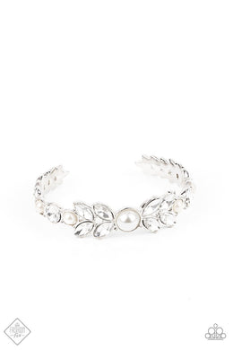 Regal Reminiscence - White - Paparazzi