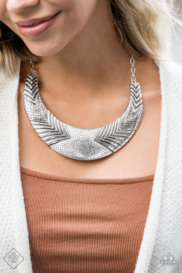 Geographic Goddess - Silver - Paparazzi