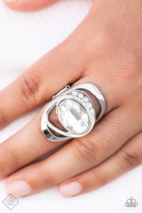 Mountain View Meadow - White - Paparazzi