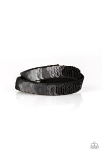 Under the Sequins - Silver/Black - Paparazzi